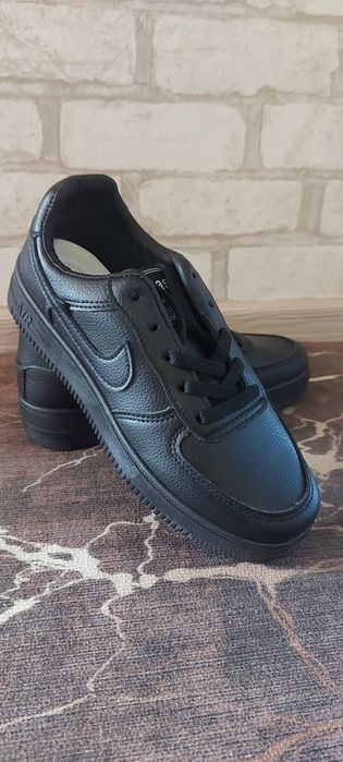 Продам кеды air черные