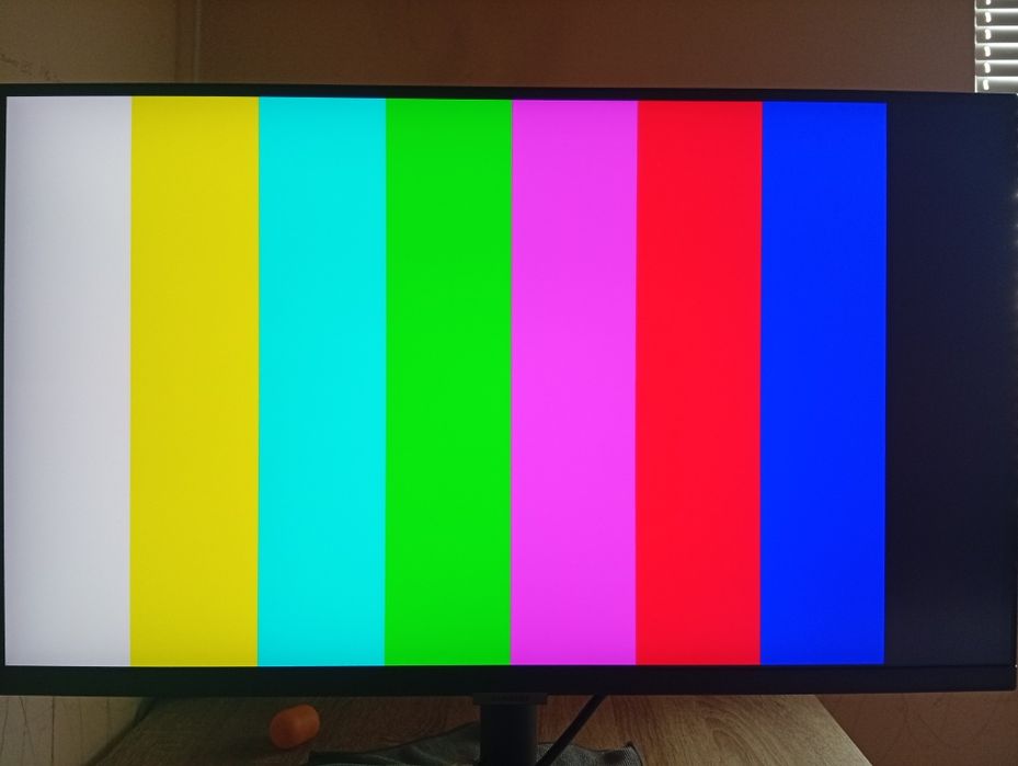 Samsung 27" 4K IPS LS27A800 – като нов, пълна окомплектовка, гаранция