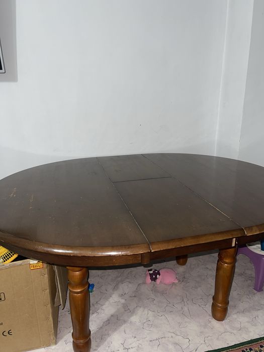 Кухонный стол очень прочный