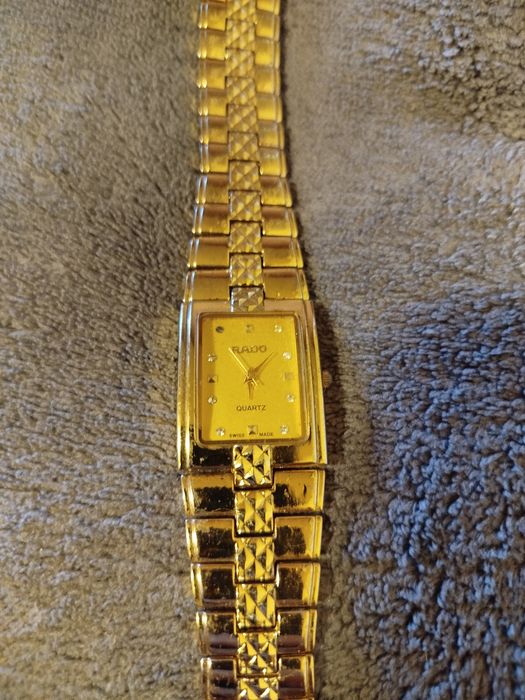 Кварцов часовник  RADO