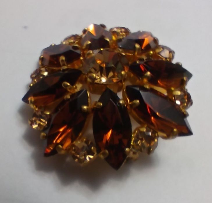 Винтидж, ретро брошка