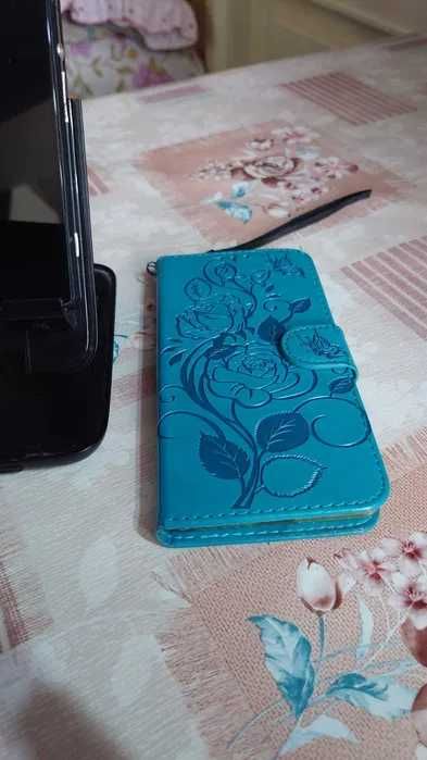 Sony Xperia Z2 в идеальном состоянии, полная комплектация.