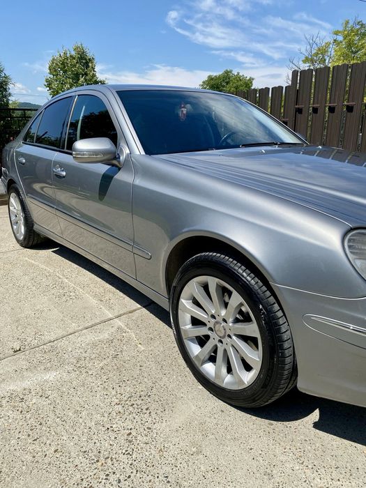 Mercedes W211 E320