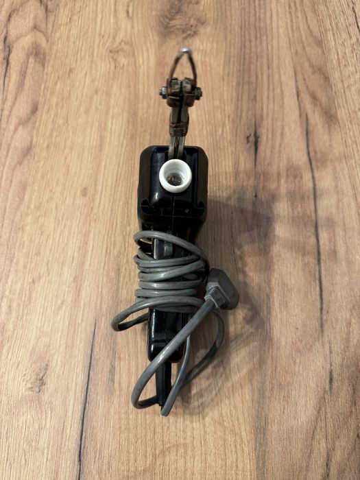 Pistol de lipit romanesc