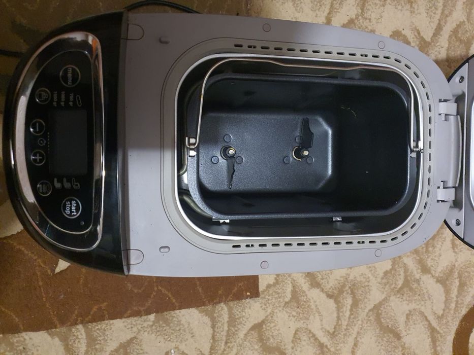 Mașină de pîine nouă