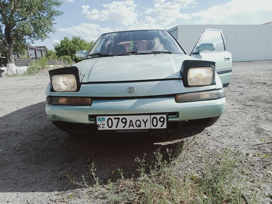автомобиль мазда