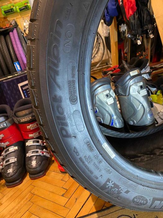 Vând anvelope iarnă michelin pilot alpin 295/40r19 265/45r19