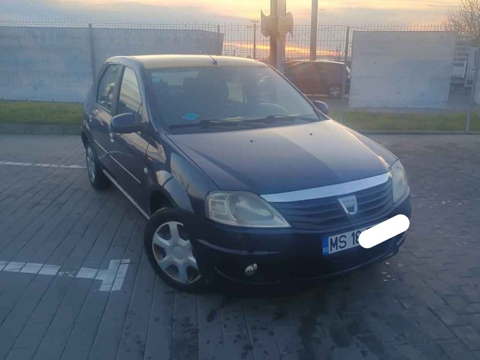 Vând Logan an 2011 benzină+ gpl