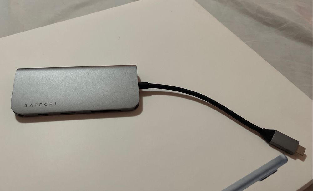 Продавам MacBook Air 15” с M4 чип - чисто нов!