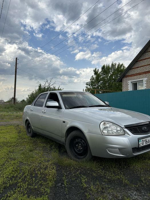 Продается Приора-1