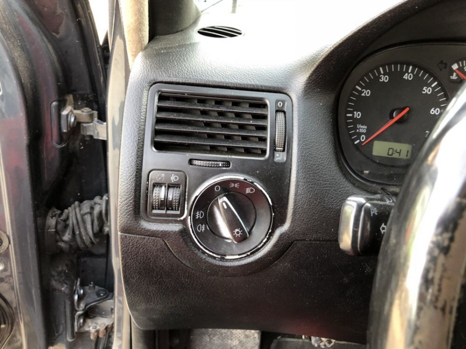 Vw bora 2.3 само на части