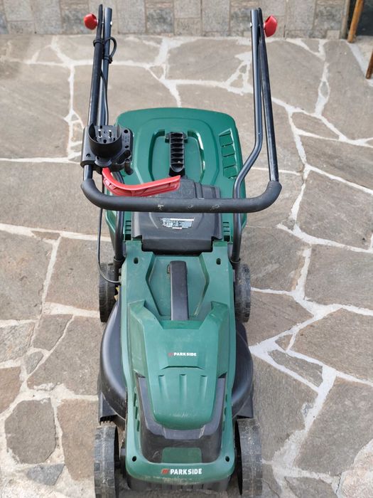 Електрическа косачка PARKSIDE PRM 1200 A1, 1200 W, 30 L ·
