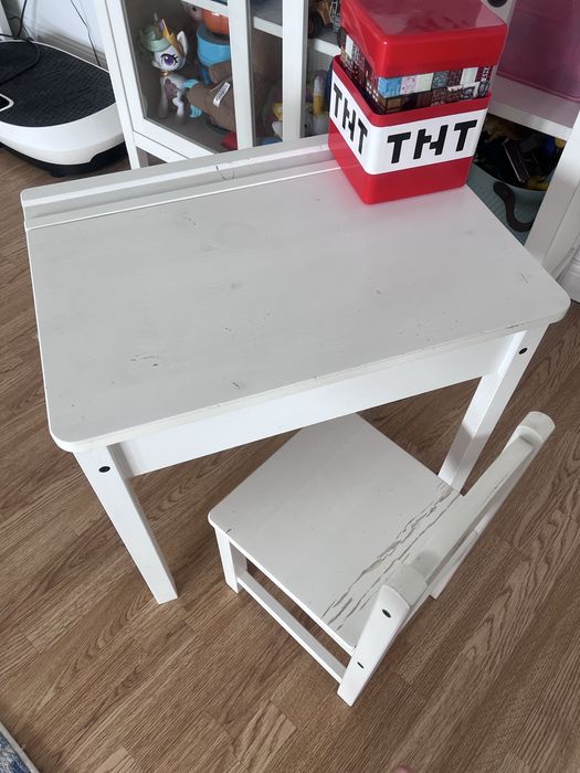 Стол и стул Ikea