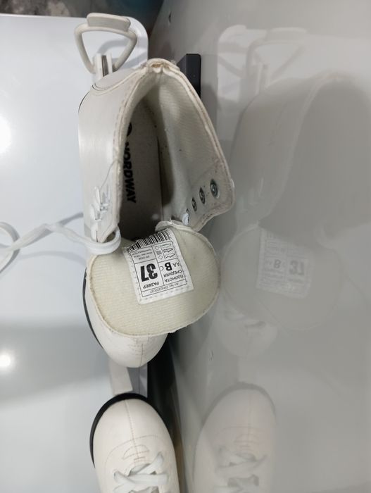 Коньки женские37