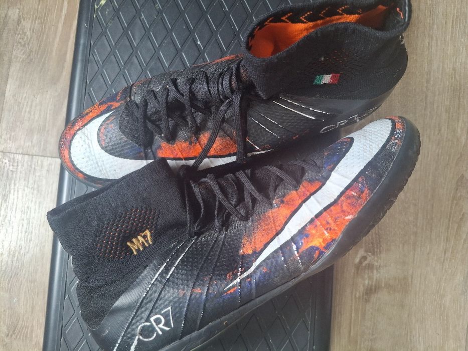 Ghete Mercurial cr 7 ,foarte rare,nu se mai fabrica acest gen