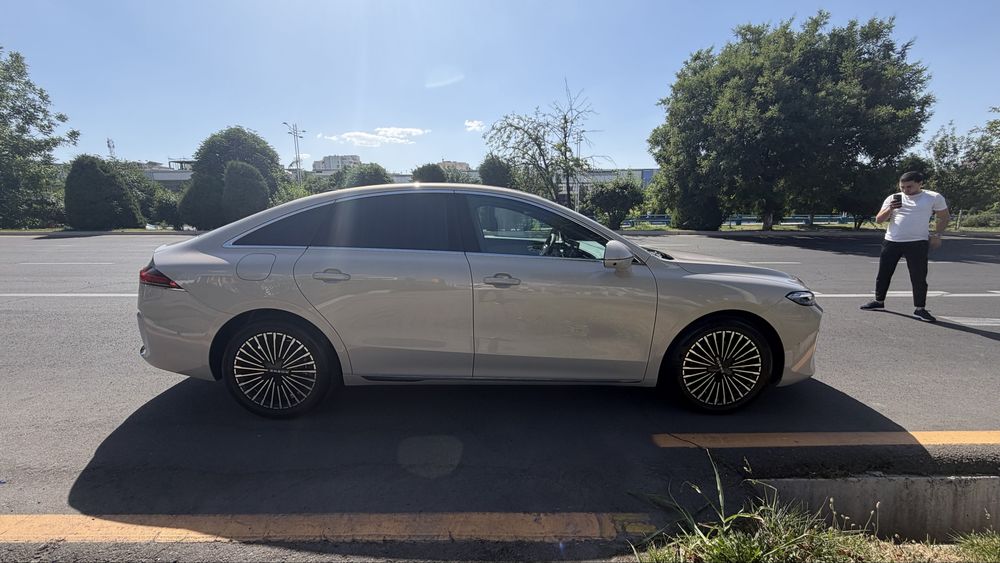 Roewe 7 yurgan masofasi 3500  full pazitsa lyuk bor