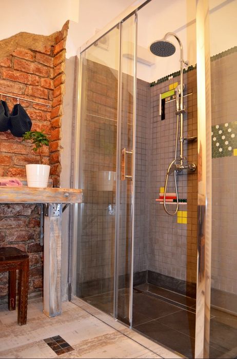 Apartament deosebit 2 camere in vila, lângă Cișmigiu,  mobilat și utilat, centrala