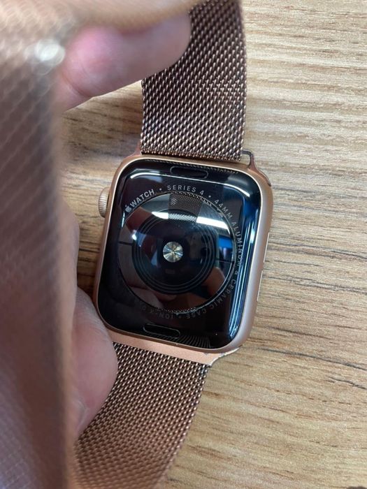 Apple watch 4/44