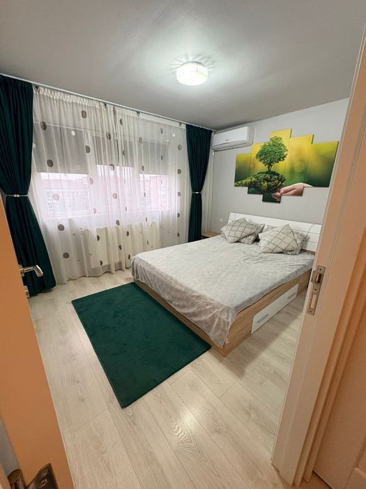 Vând apartament mobilat