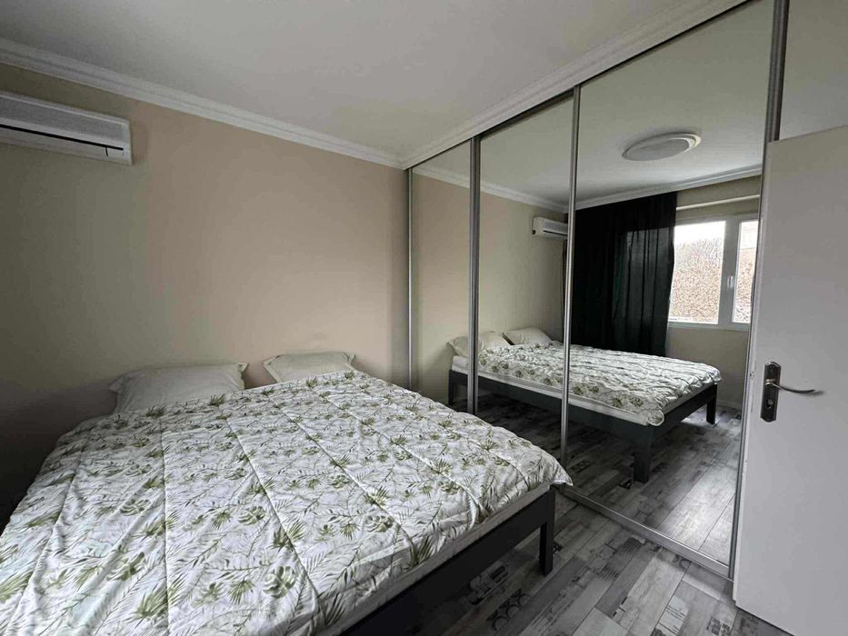 Тристаен апартамент в ж.к. Младост 1.