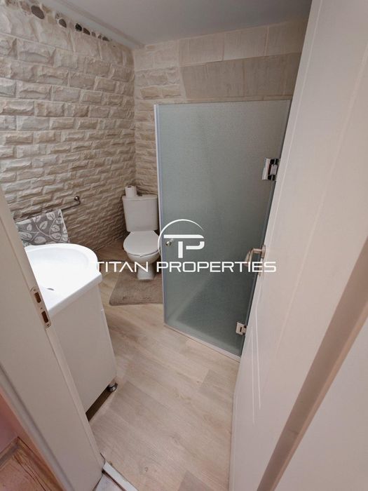 Дава се под наем Етаж от къща в Пловдив, Център - 140 кв.м за 1000 € - Снимка #13