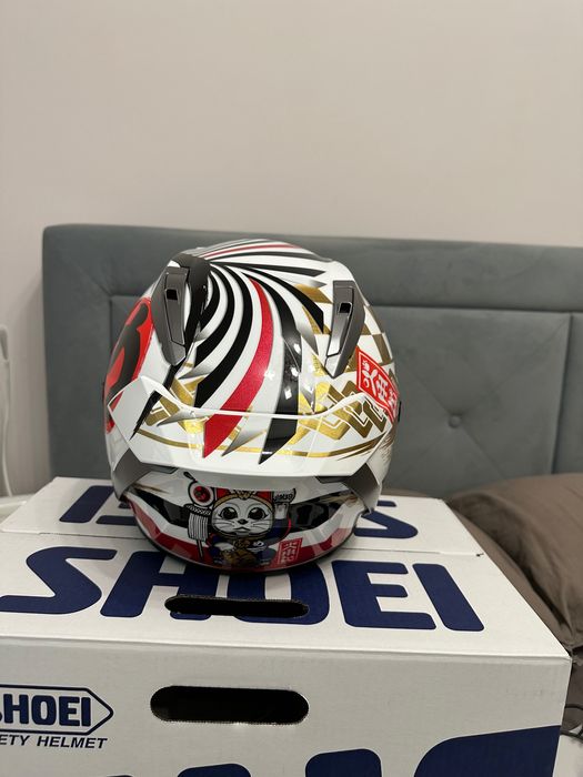 Мото каска Shoei ,размер М , слагана е пробно ,лимитирана серия Мотеги