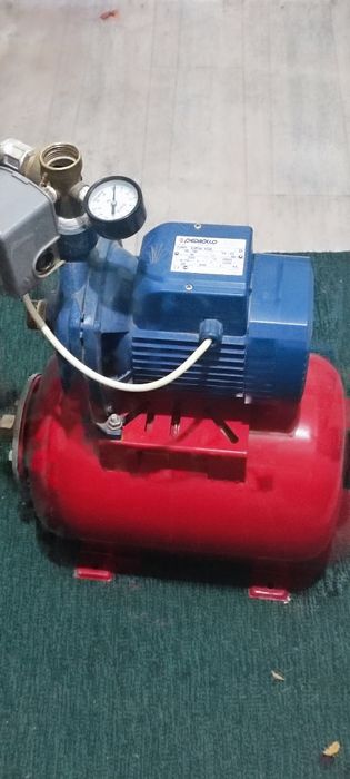 Насос  водяной..