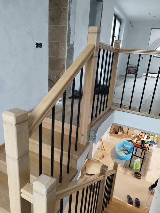 Elemente scară lemn masiv