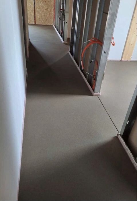 Стяжка полусухая