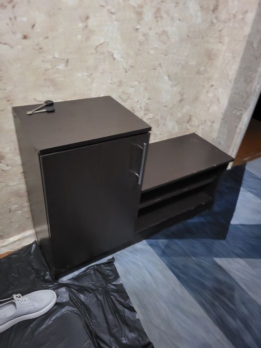 Продам прихожую, верх и низ