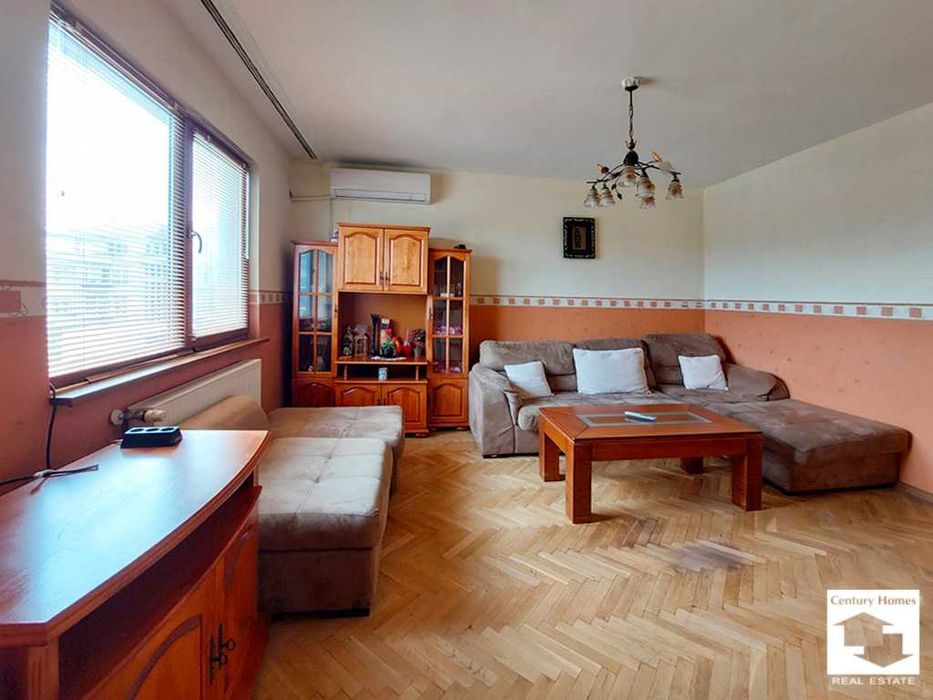 Продава се Тристаен апартамент в Велико Търново, Център - 92 кв.м за 1848 €/кв.м - Снимка #2