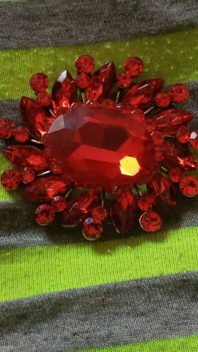 Брошь яркая под винтаж 5,5 см