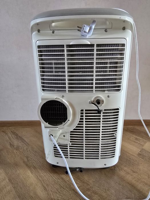 Кондиционер напольный Midea