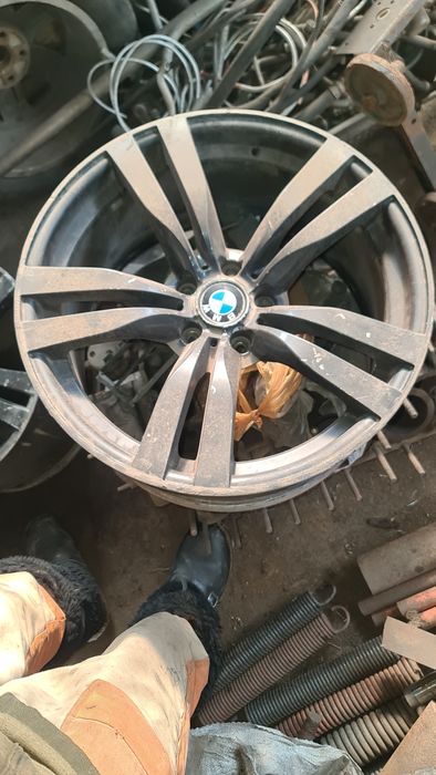 Продам диски на бмв оригинал 20-е