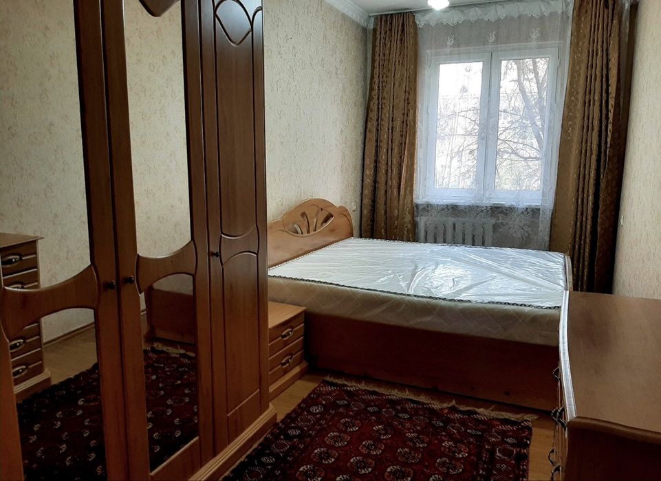 Чиланзар 16 кватал , 2х комнатная