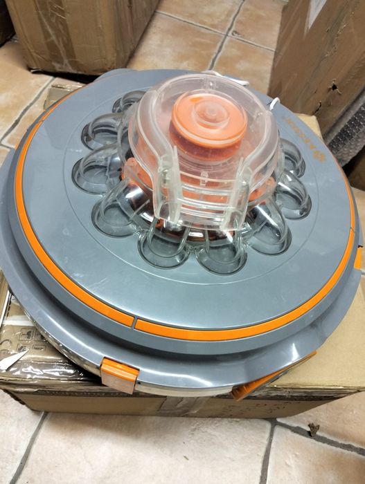 Robot curățare piscina, 4 baterii Li-lon, 5200 mAh, frânghie 3 M, 27wati, 80L/minut