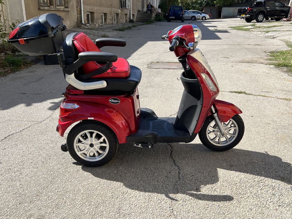 Електрически скутер