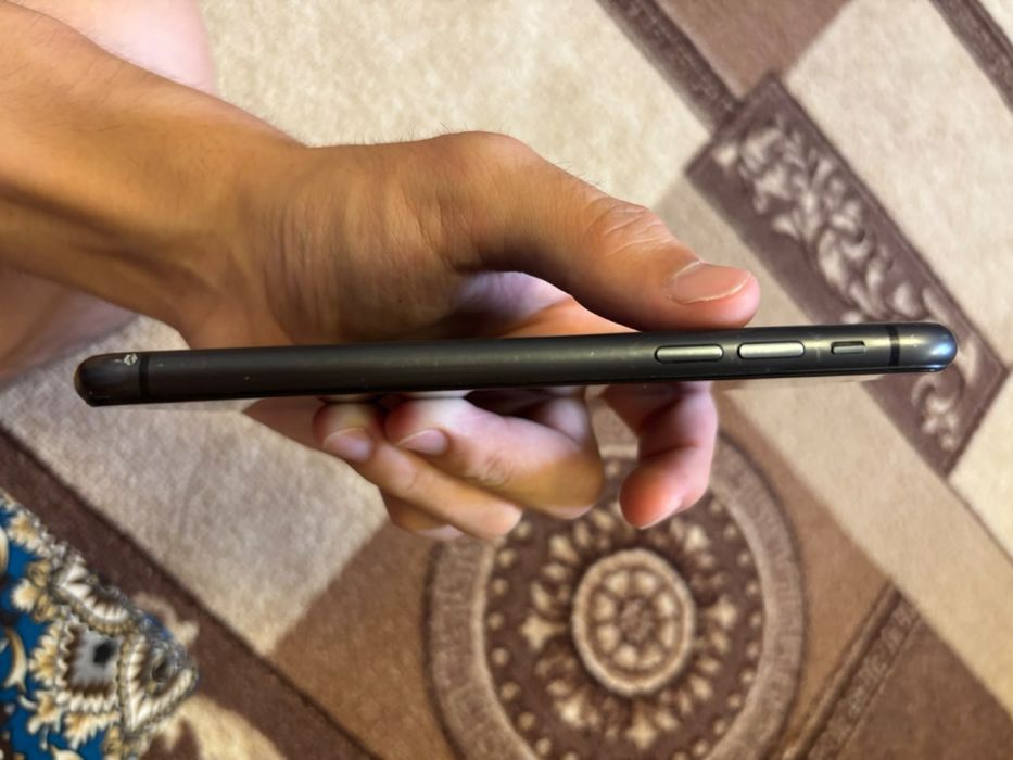 Продам Aiphone 11 64gb
