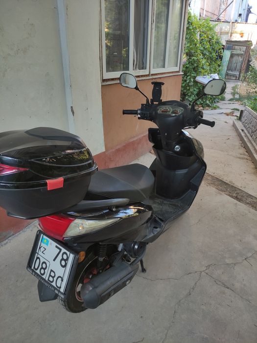 Продам скутер м12