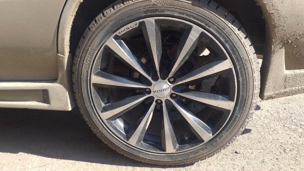 Продам резину с дисками