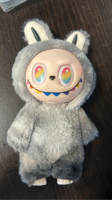 Продам трендовую игрушку Лабуба