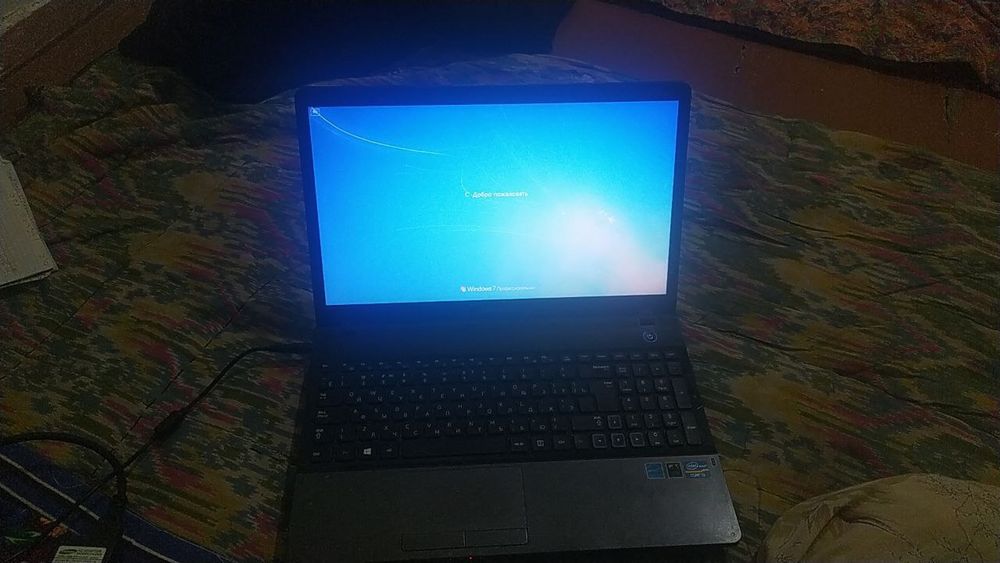 Noutbuk SAMSUNG professional windows bilan