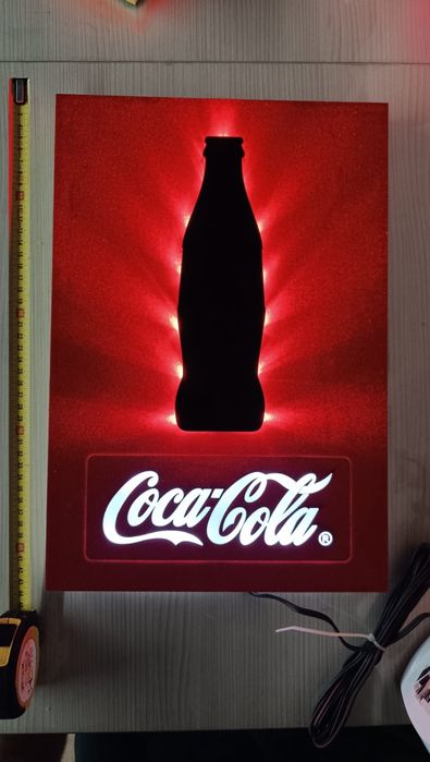 Vând logo uri coca cola luminate