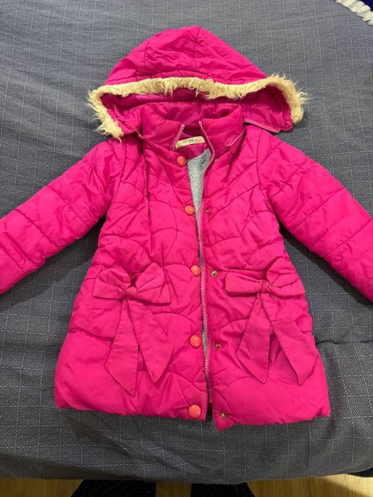 Kurtka Detiski qizchalar uchun