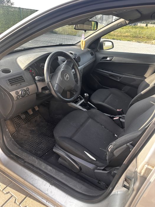 Opel astra H 1.7