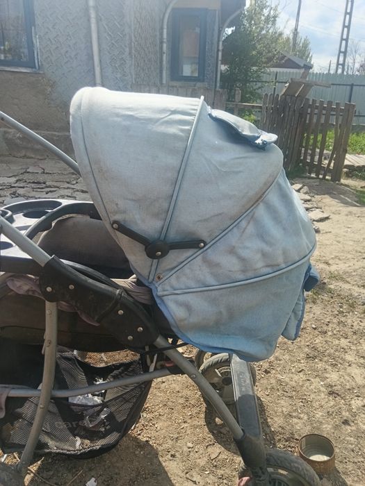 Vând cărucior stare perfecta de funcționare