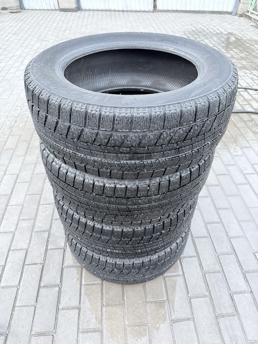 225 55 R17 blizzak VRX