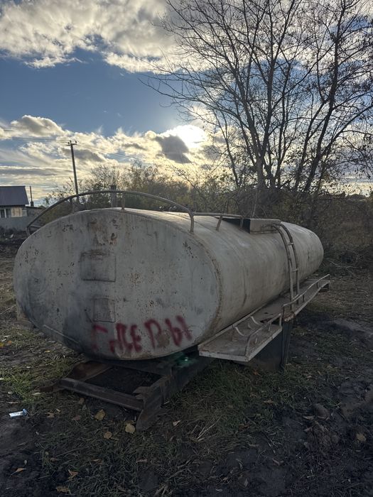 Емкость бочка 8 куб на ЗИЛ