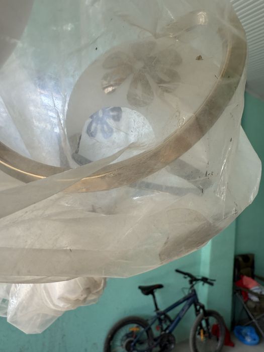 Продам люстры не дорого