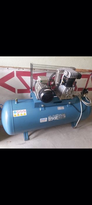 Продавам 2бр компресори